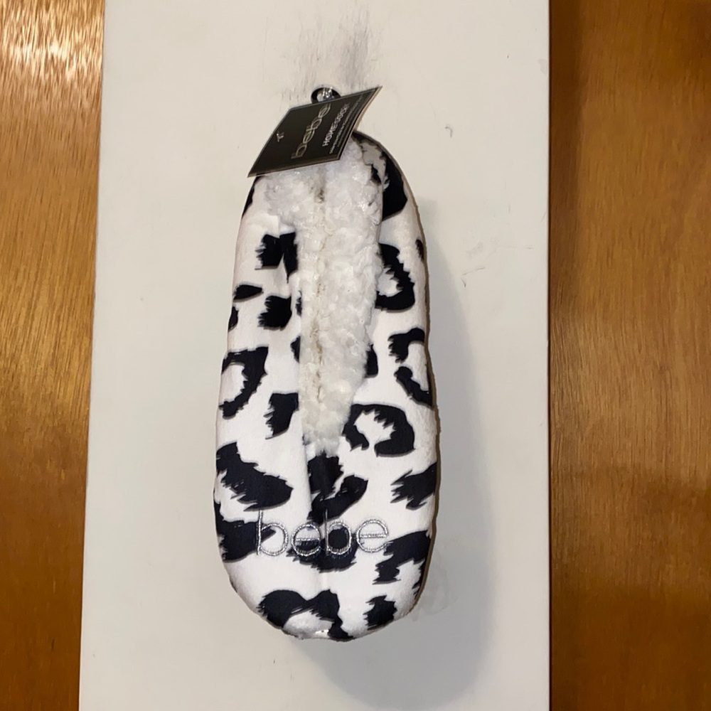🐄 NWT BEBE Home Sock Slippers